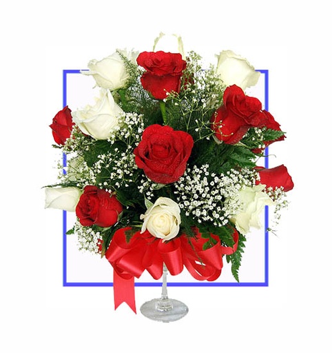 [PN-N-12-RW-R-1] Red and White Rose Harmony Bouquet